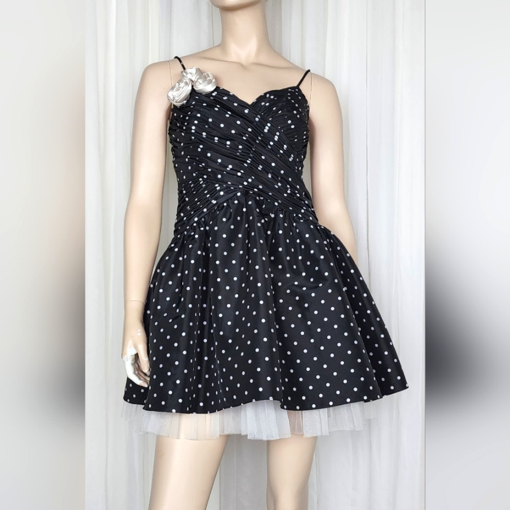 Hailey Logan by Adrianne Papell Black White Polka Dot Mini Party Prom Dress 7/8